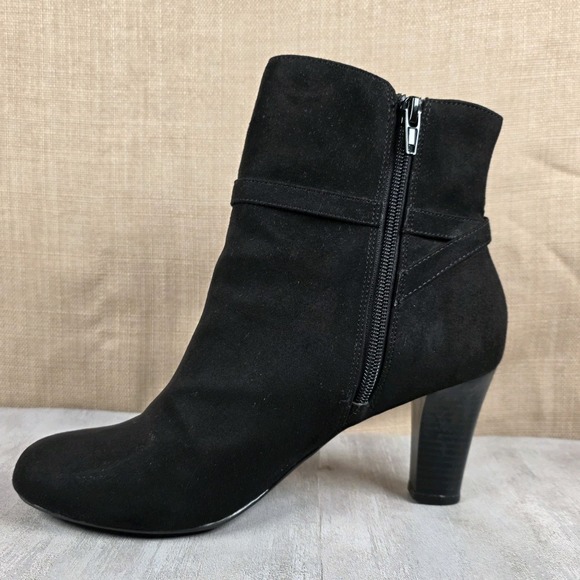 Amelia Grace Black Faux Suede Side Zip Ankle Bootie Boots Women's Size 8.5M Boho - Picture 2 of 10